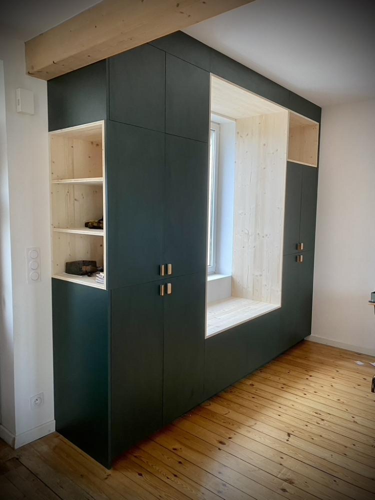 Meuble d'entrée avec niche et banc intégrés